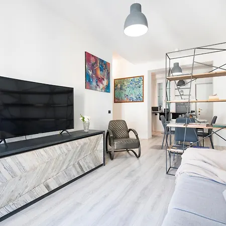 Apartment In The Heart Of Porta Venezia