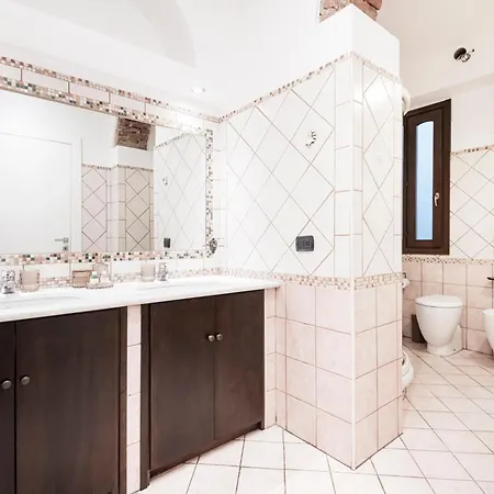Apartment In The Heart Of Porta Venezia *