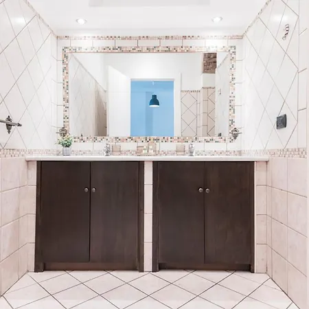 In The Heart Of Porta Venezia Apartment