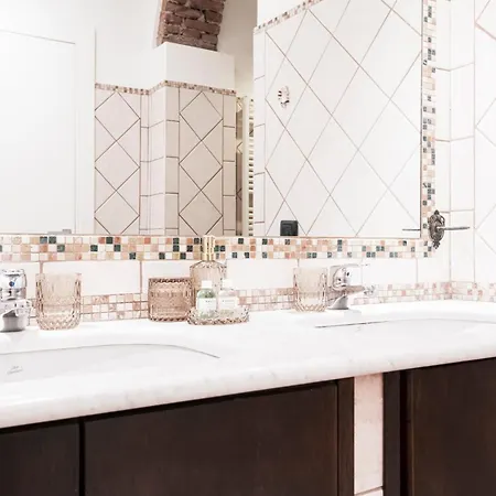 In The Heart Of Porta Venezia Apartment *